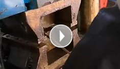 辰力公司鋼絲繩壓套機(jī)操作簡單，容易上手，看美女操作的多專業(yè)
